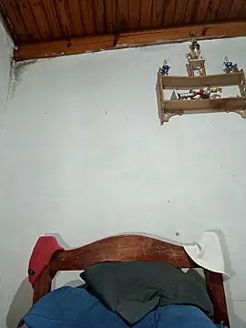 Snapshot of Elvergonn2105 chatting on November 1, 2025, 4:14 am Elvergonn2105 online show from November 1, 2025, 4:14 am