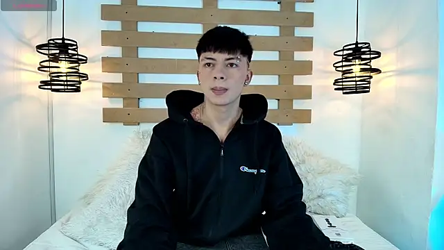 Steev Novoa online show from March 23, 2025, 5:10 am