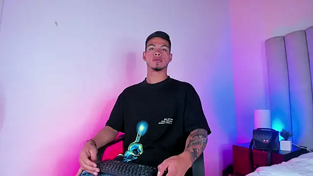 Ken-boy  online show from February 1, 2025, 2:37 am