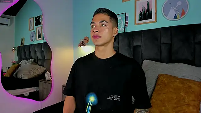 Ken-boy  online show from February 19, 2025, 2:33 am