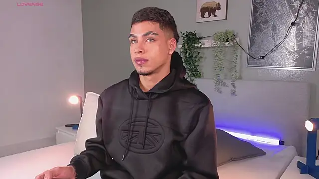 Ken-boy  online show from September 9, 2025, 11:43 am