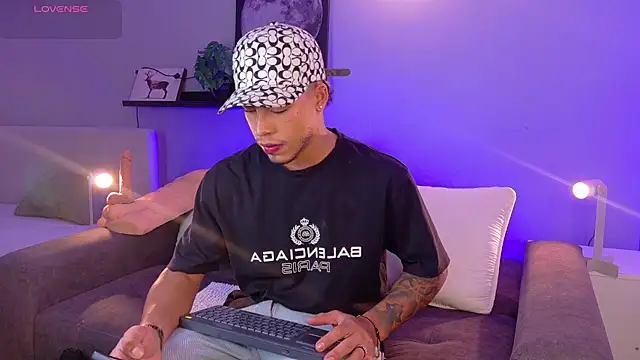 Snapshot of Ken-boy_ chatting on April 28, 2026, 9:03 am Ken-boy online show from April 28, 2026, 9:03 am