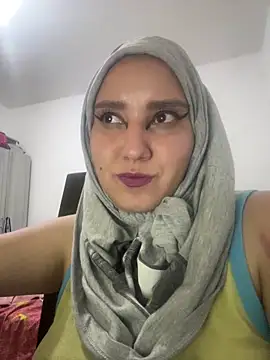 hannahayat online show from April 17, 2026, 1:19 am