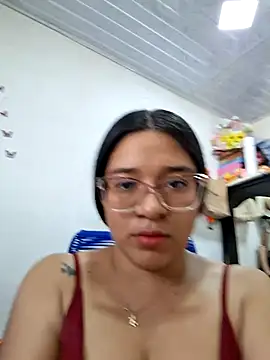 -VICKKY online show from July 15, 2026, 7:41 pm