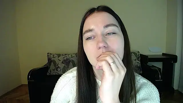 Pretty shy online show from December 6, 2024, 3:11 pm