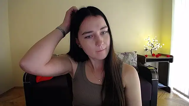 Snapshot of Pretty_shy chatting on July 18, 2026, 9:13 am Pretty shy online show from July 18, 2026, 9:13 am