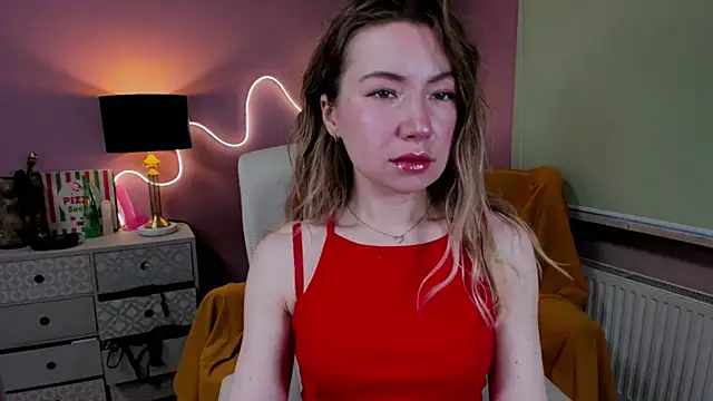 Mia Tasty online show from December 3, 2025, 7:38 am