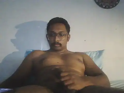 Snapshot of chennaibull101 chatting on November 28, 2025, 7:38 pm chennaibull101 online show from November 28, 2025, 7:38 pm