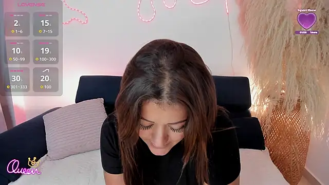 Sofiawilson  online show from May 29, 2026, 5:33 pm