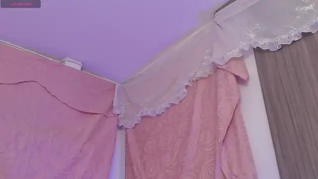 BonnieCute  online show from September 21, 2025, 11:50 pm