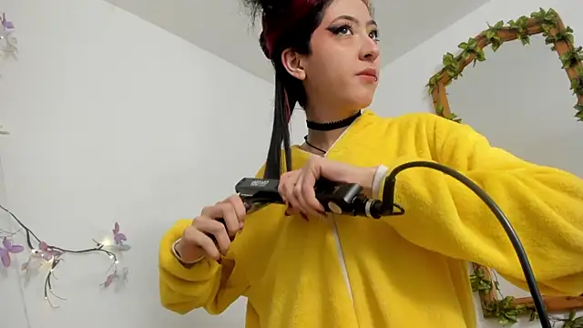 BonnieCute  online show from October 14, 2025, 12:00 am