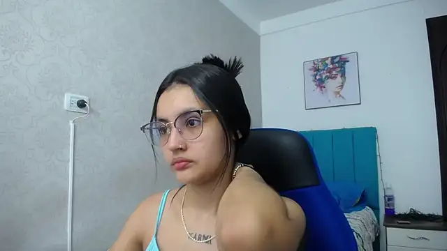 Snapshot of antonella_sweetlittle chatting on January 16, 2025, 12:20 pm antonella sweetlittle online show from January 16, 2025, 12:20 pm