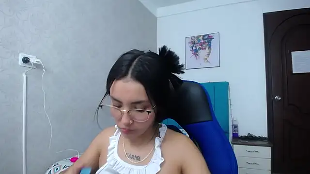 Snapshot of antonella_sweetlittle chatting on January 17, 2025, 3:22 pm antonella sweetlittle online show from January 17, 2025, 3:22 pm