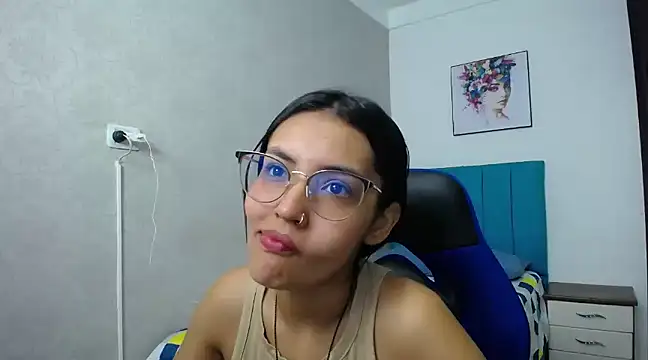 Snapshot of antonella_sweetlittle chatting on February 18, 2025, 12:49 pm antonella sweetlittle online show from February 18, 2025, 12:49 pm