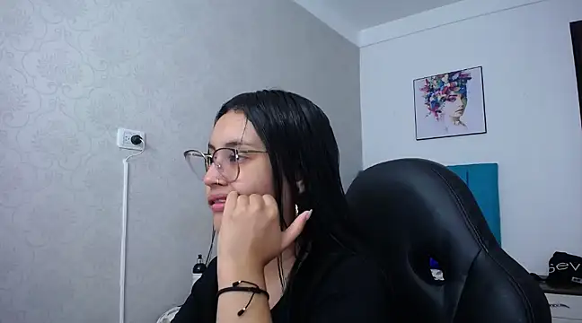 Snapshot of antonella_sweetlittle chatting on March 20, 2025, 12:43 pm antonella sweetlittle online show from March 20, 2025, 12:43 pm