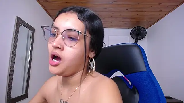 Snapshot of antonella_sweetlittle chatting on September 17, 2025, 12:29 pm antonella sweetlittle online show from September 17, 2025, 12:29 pm