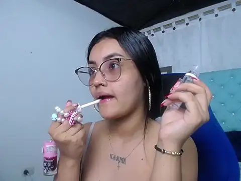 Snapshot of antonella_sweetlittle chatting on October 16, 2025, 1:01 pm antonella sweetlittle online show from October 16, 2025, 1:01 pm