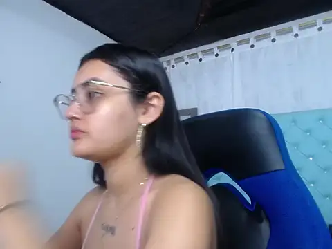 Snapshot of antonella_sweetlittle chatting on October 26, 2025, 12:33 pm antonella sweetlittle online show from October 26, 2025, 12:33 pm