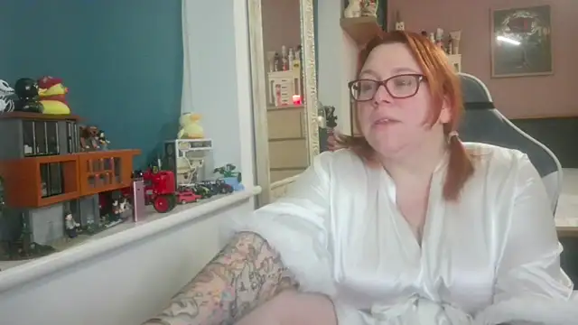 Snapshot of NikiDeeOfficial chatting on February 20, 2026, 10:21 pm NikiDeeOfficial online show from February 20, 2026, 10:21 pm