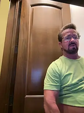 sluttydylan online show from October 2, 2025, 2:18 am