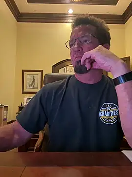 sluttydylan online show from May 16, 2026, 1:02 am