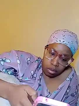 Snapshot of madamsensuale chatting on February 22, 2025, 3:56 am madamsensuale online show from February 22, 2025, 3:56 am