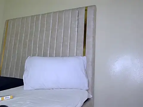 prety lily online show from September 25, 2025, 4:16 am