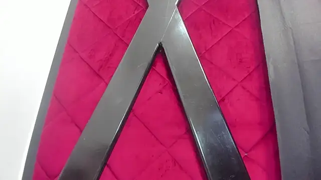 hanna slut  online show from March 16, 2025, 2:44 pm