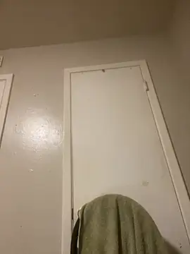 Snapshot of Andrew130 chatting on February 5, 2026, 2:27 am Andrew130 online show from February 5, 2026, 2:27 am