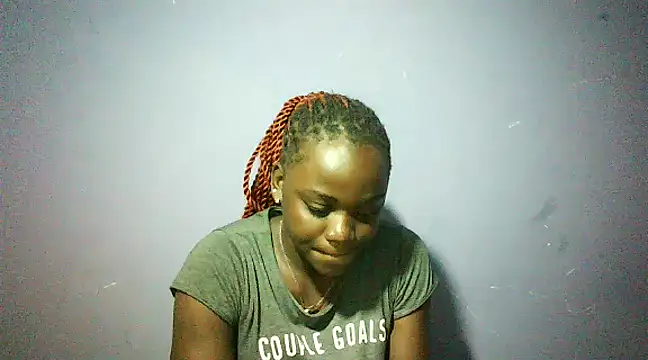 Pretty doll20 online show from January 17, 2025, 1:24 pm
