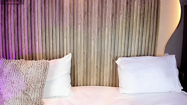 LiaTink online show from February 26, 2026, 5:12 pm