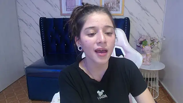  Emily v online show from December 31, 2024, 5:00 am