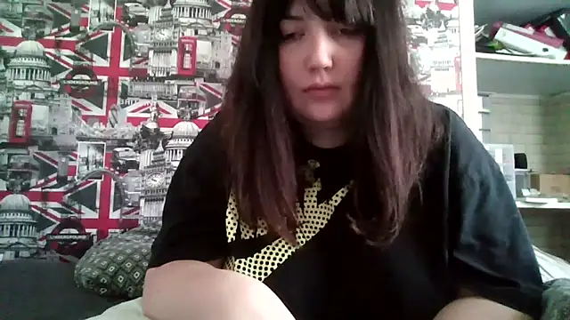 Snapshot of Lynylou chatting on September 28, 2025, 12:21 pm Lynylou online show from September 28, 2025, 12:21 pm