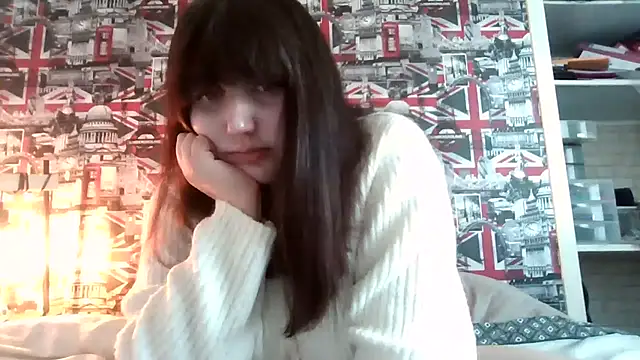 Snapshot of Lynylou chatting on October 1, 2025, 8:42 am Lynylou online show from October 1, 2025, 8:42 am