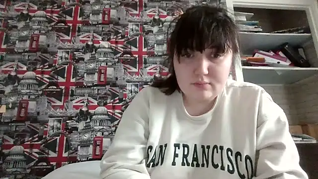 Snapshot of Lynylou chatting on October 3, 2025, 8:55 am Lynylou online show from October 3, 2025, 8:55 am