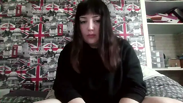 Snapshot of Lynylou chatting on October 13, 2025, 7:30 am Lynylou online show from October 13, 2025, 7:30 am