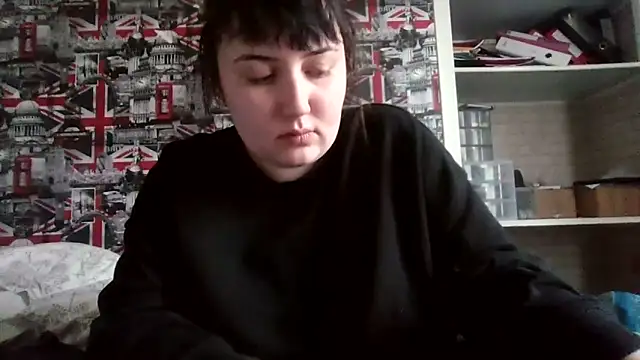 Snapshot of Lynylou chatting on October 19, 2025, 1:45 pm Lynylou online show from October 19, 2025, 1:45 pm