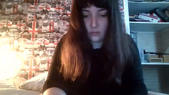 Snapshot of Lynylou chatting on October 22, 2025, 12:27 pm Lynylou online show from October 22, 2025, 12:27 pm