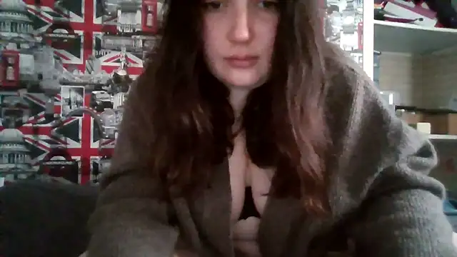 Snapshot of Lynylou chatting on October 29, 2025, 8:38 am Lynylou online show from October 29, 2025, 8:38 am