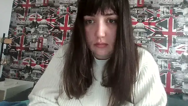 Snapshot of Lynylou chatting on October 31, 2025, 12:28 pm Lynylou online show from October 31, 2025, 12:28 pm