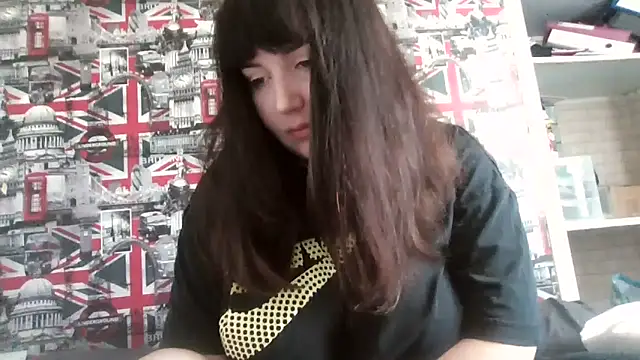 Snapshot of Lynylou chatting on November 2, 2025, 12:07 pm Lynylou online show from November 2, 2025, 12:07 pm