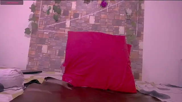 CrazyRousex online show from September 25, 2025, 4:00 pm