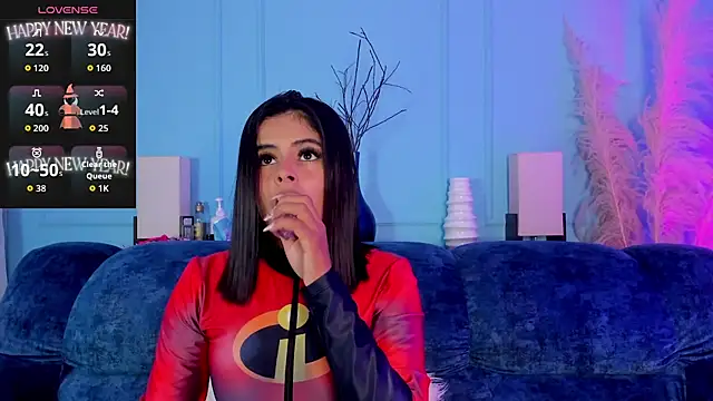 Elizabeth VonSweet online show from October 31, 2025, 8:10 pm