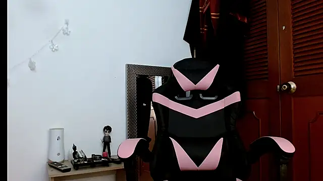 kendallsweet7 online show from February 25, 2025, 7:58 pm