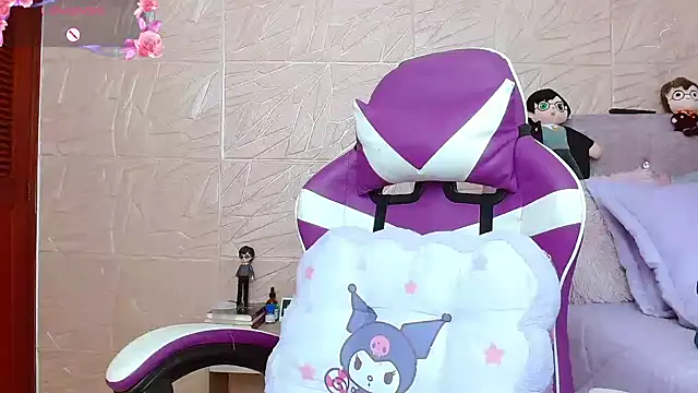 kendallsweet7 online show from October 17, 2025, 7:49 pm