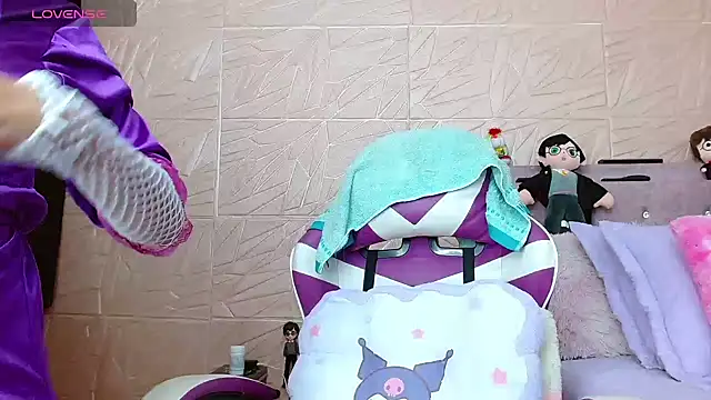 kendallsweet7 online show from November 12, 2025, 2:06 pm