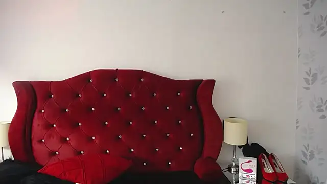 BrithneyLee  online show from February 17, 2025, 7:10 pm