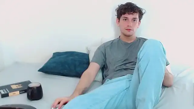 Elio555 online show from December 4, 2024, 12:19 am