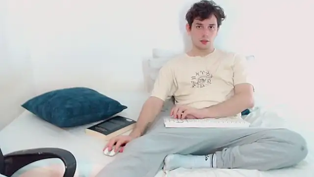 Elio555 online show from December 16, 2024, 7:00 pm