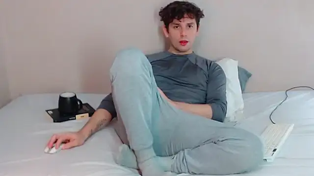 Elio555 online show from January 31, 2025, 3:11 pm